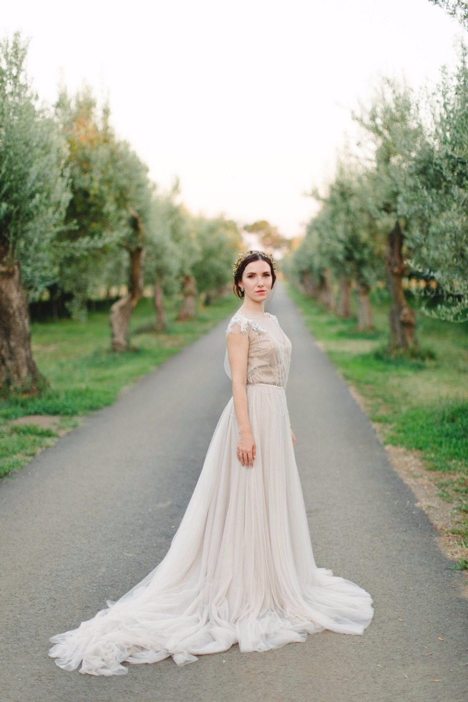 В тени оливковых деревьев: свадьба Всеволода и Евгении