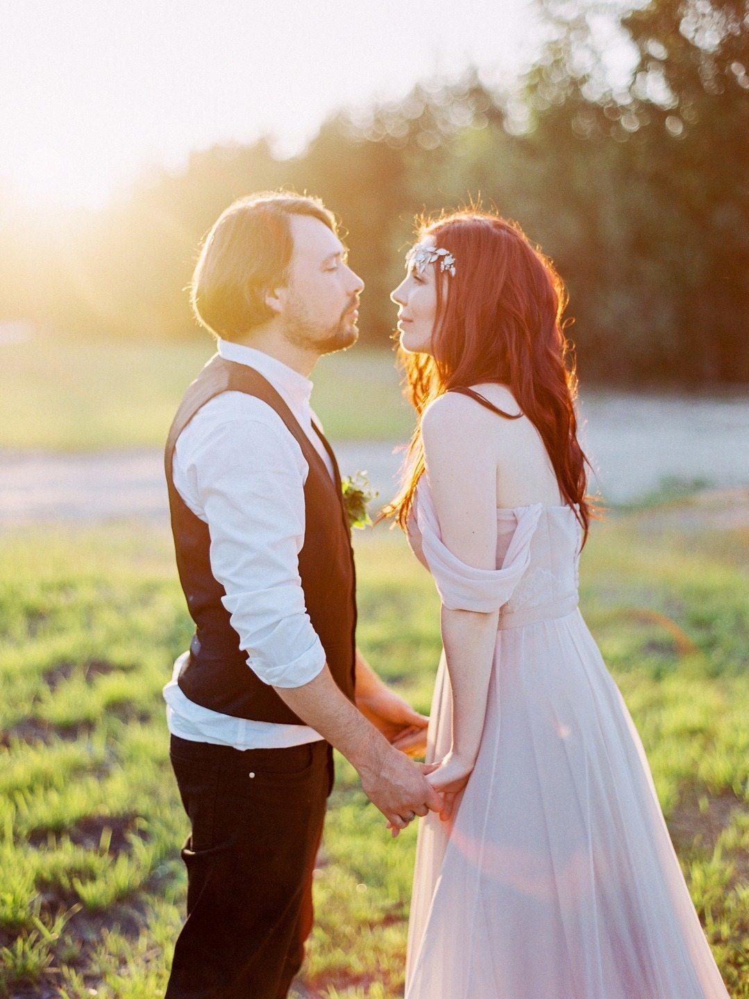 В свете закатного солнца: свадьба Сергея и Алёны