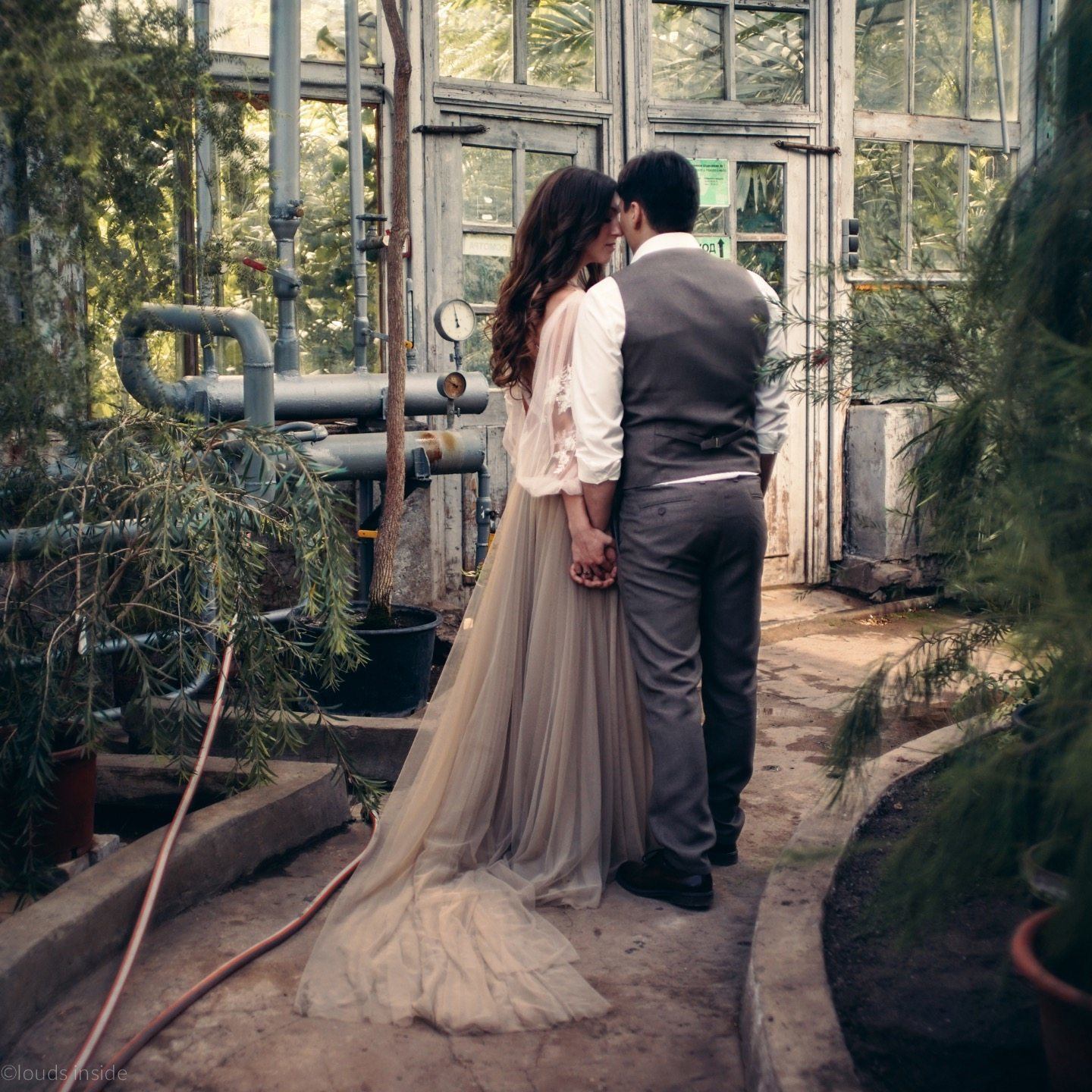Элегантная камерная свадьба в Ботаническом саду