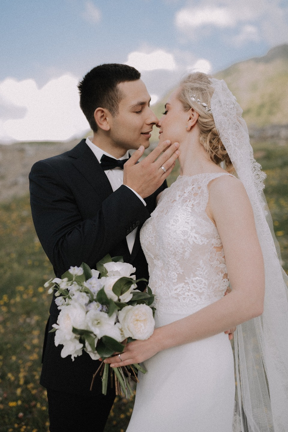 Любовь выше гор: свадьба в Казбеги