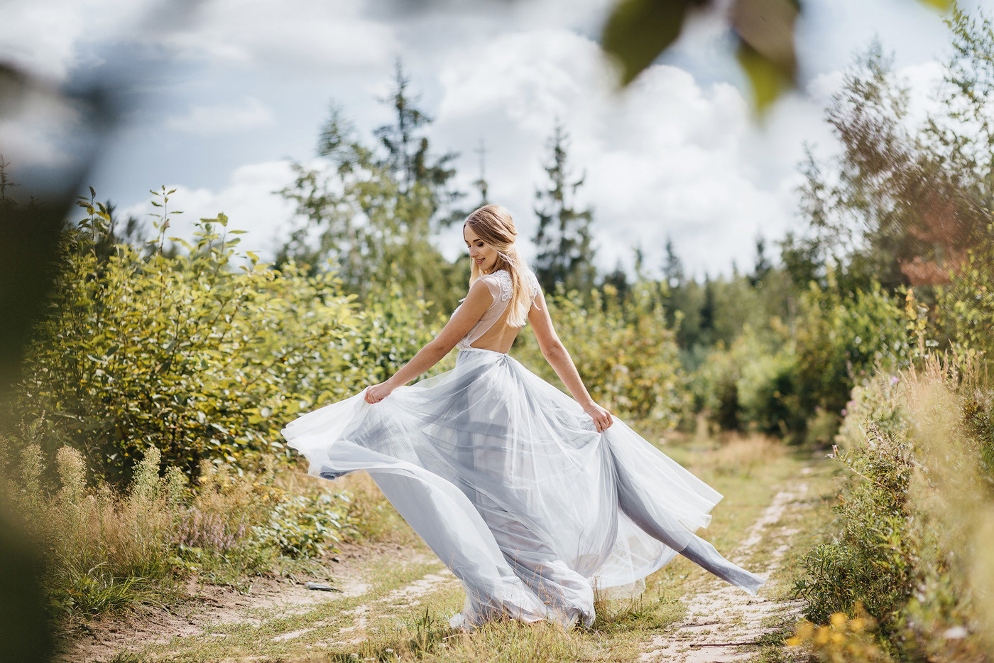 Элегантный рустик: свадьба в сосновом лесу