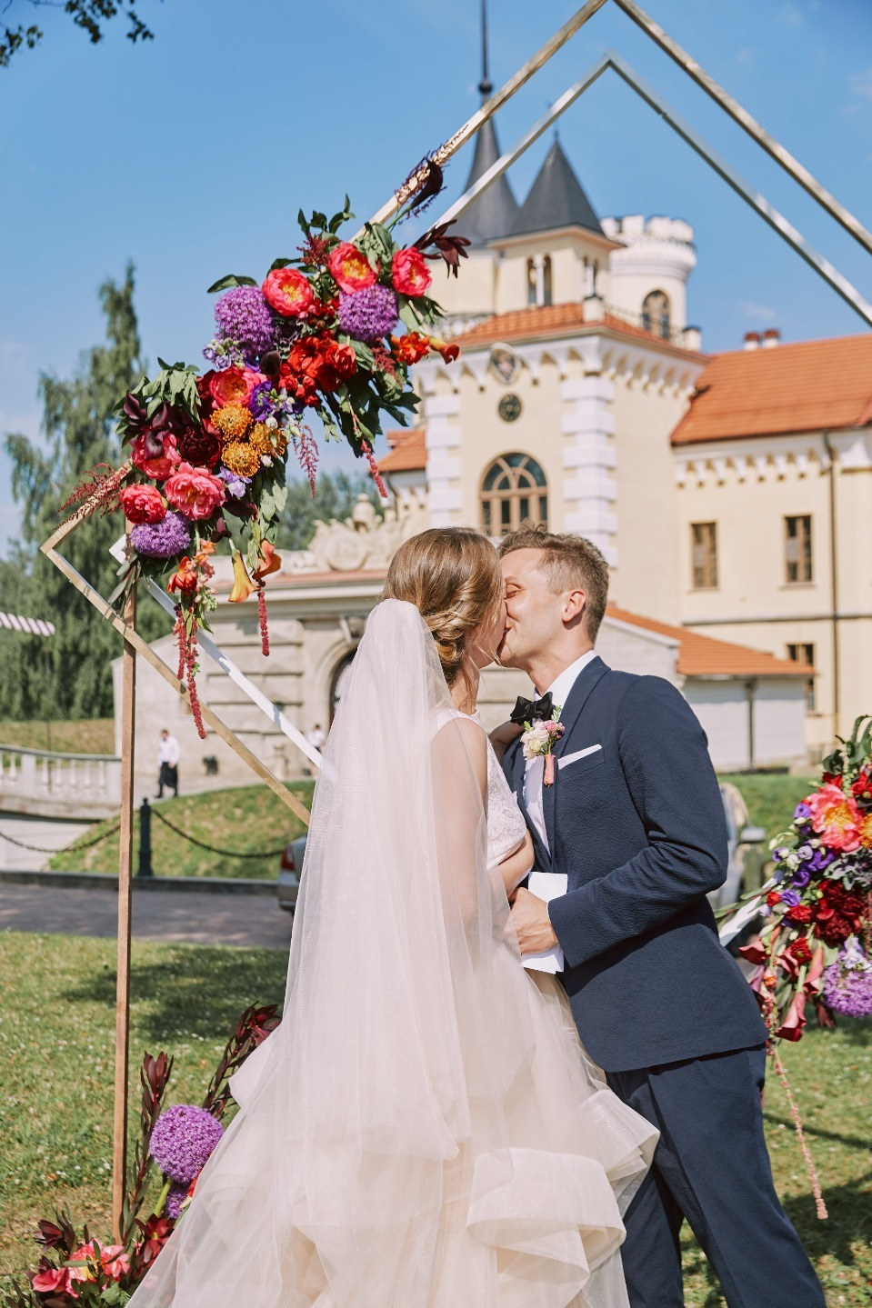 Как мы организовали свадьбу в стилистике русского авангарда