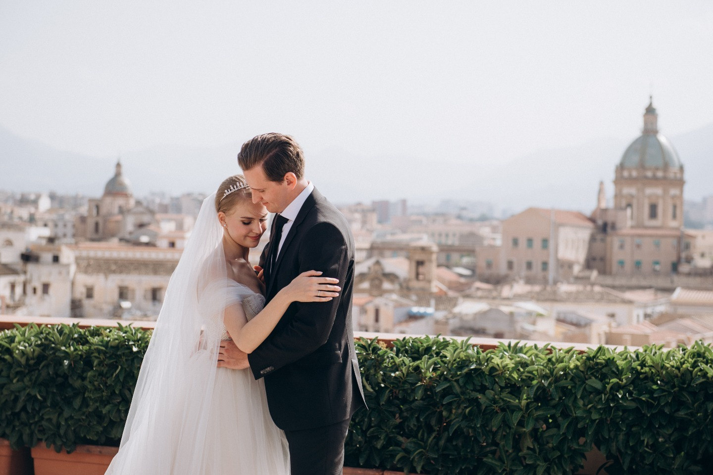 Под солнцем Сицилии: свадьба в Палермо для двоих