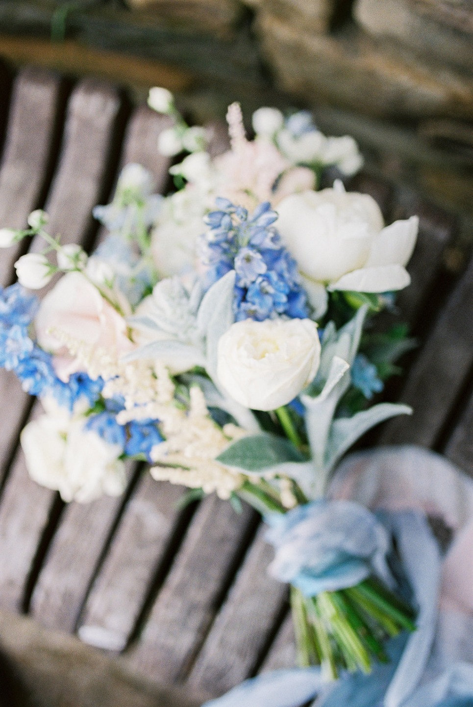 Нежная классика: свадьба в небесно-голубой палитре