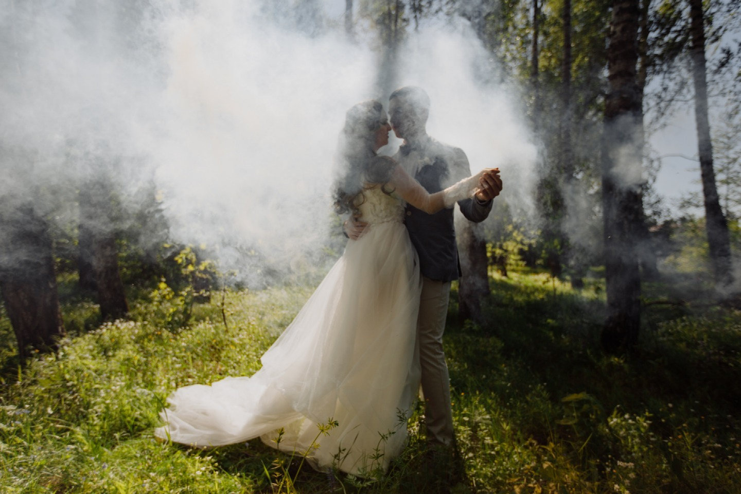 ФОТО ИЗ СТАТЬИ: Весенняя легкость: свадьба в светлой палитре
