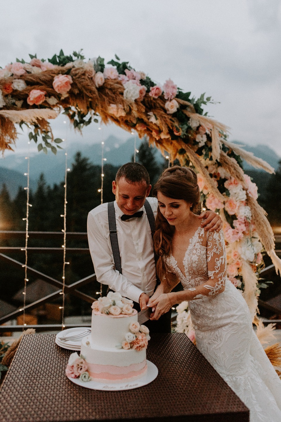 ФОТО ИЗ СТАТЬИ: Романтичная свадьба в горах Архыза