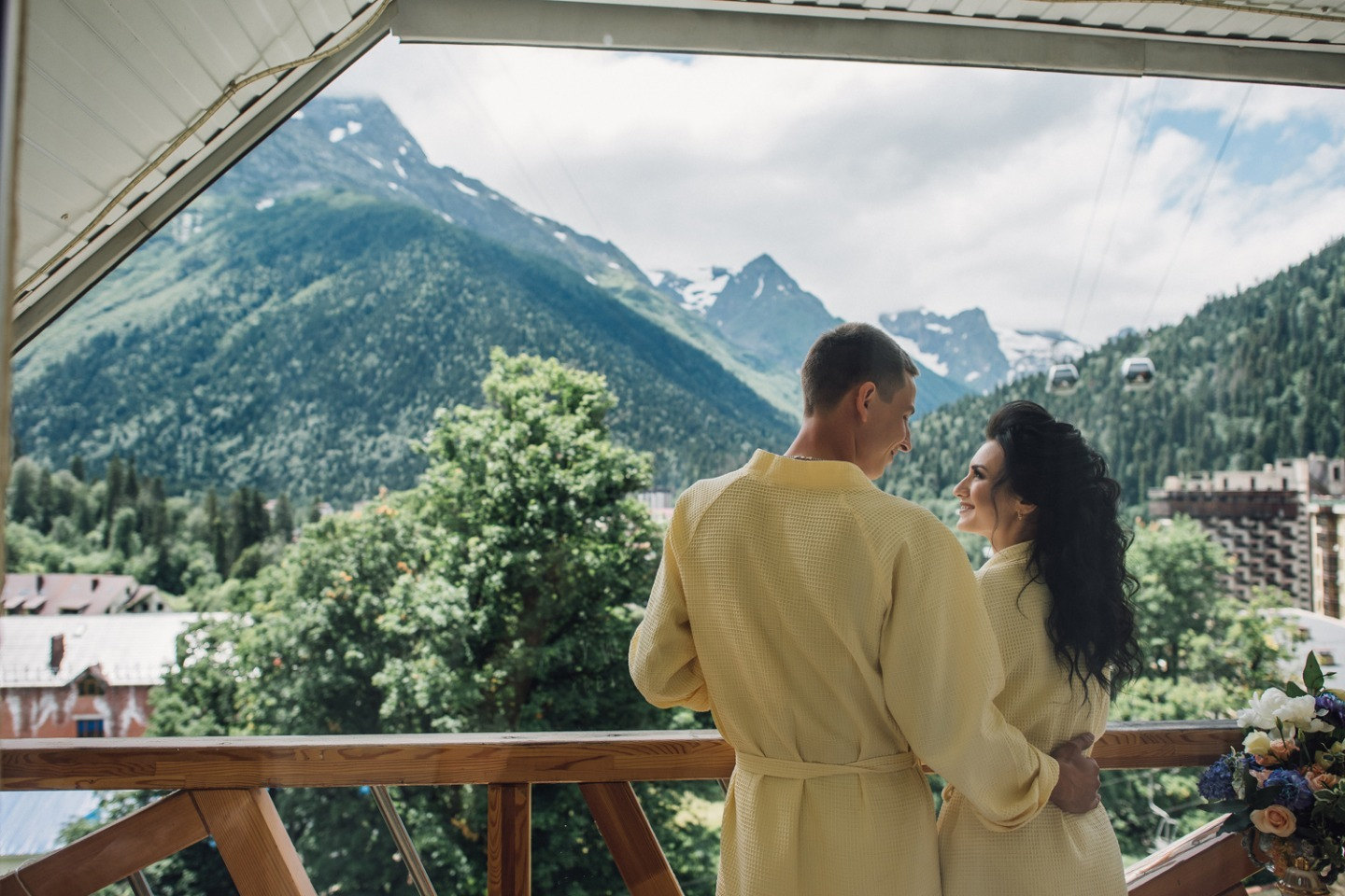 ФОТО ИЗ СТАТЬИ: Про любовь в горах: свадьба в Домбае