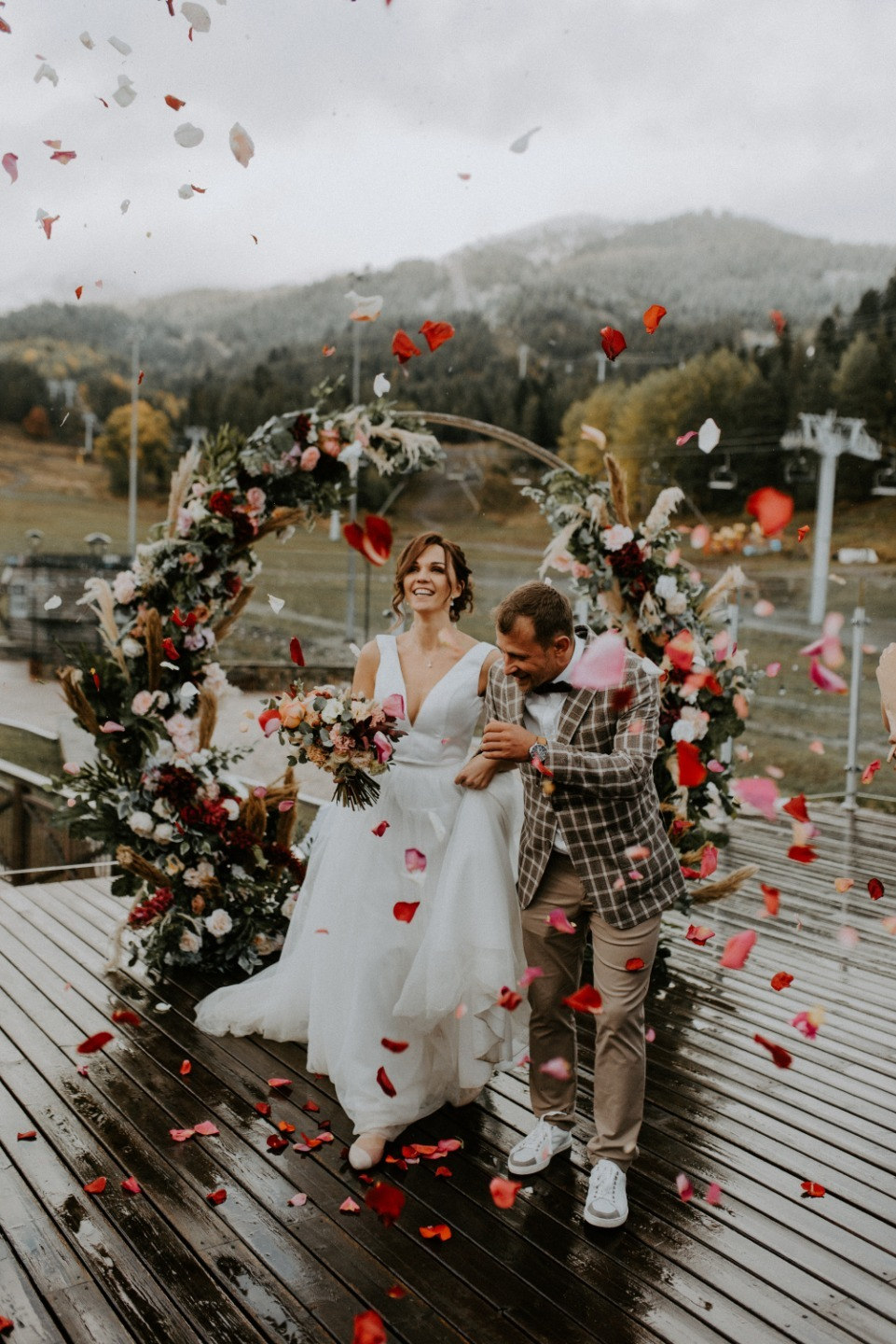 ФОТО ИЗ СТАТЬИ: Осень в горах: атмосферная свадьба в Архызе