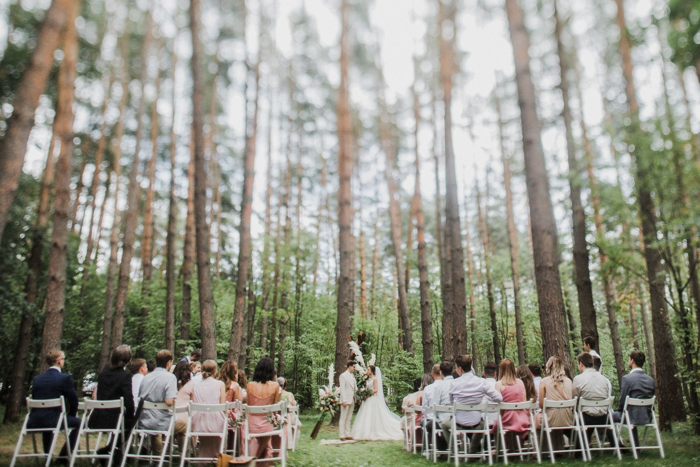 Вечеринка на природе: уютная свадьба в эко-стиле