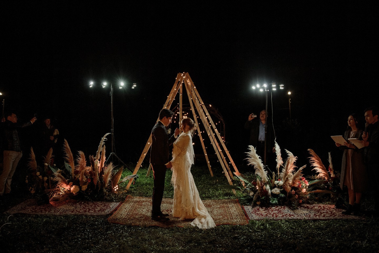 Осенняя бохо-свадьба на загородной площадке