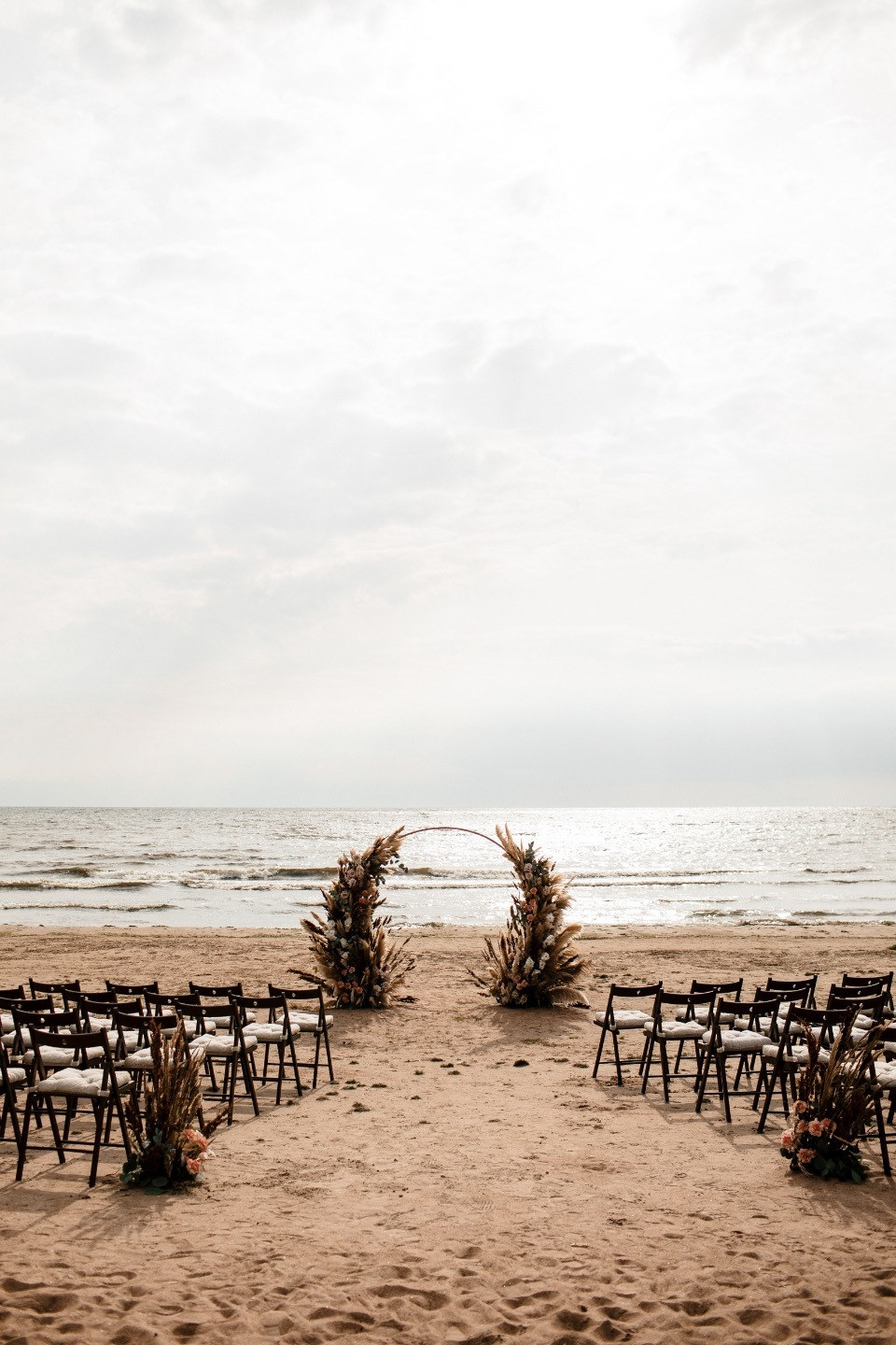 ФОТО ИЗ СТАТЬИ: Рустик-свадьба на берегу Финского залива