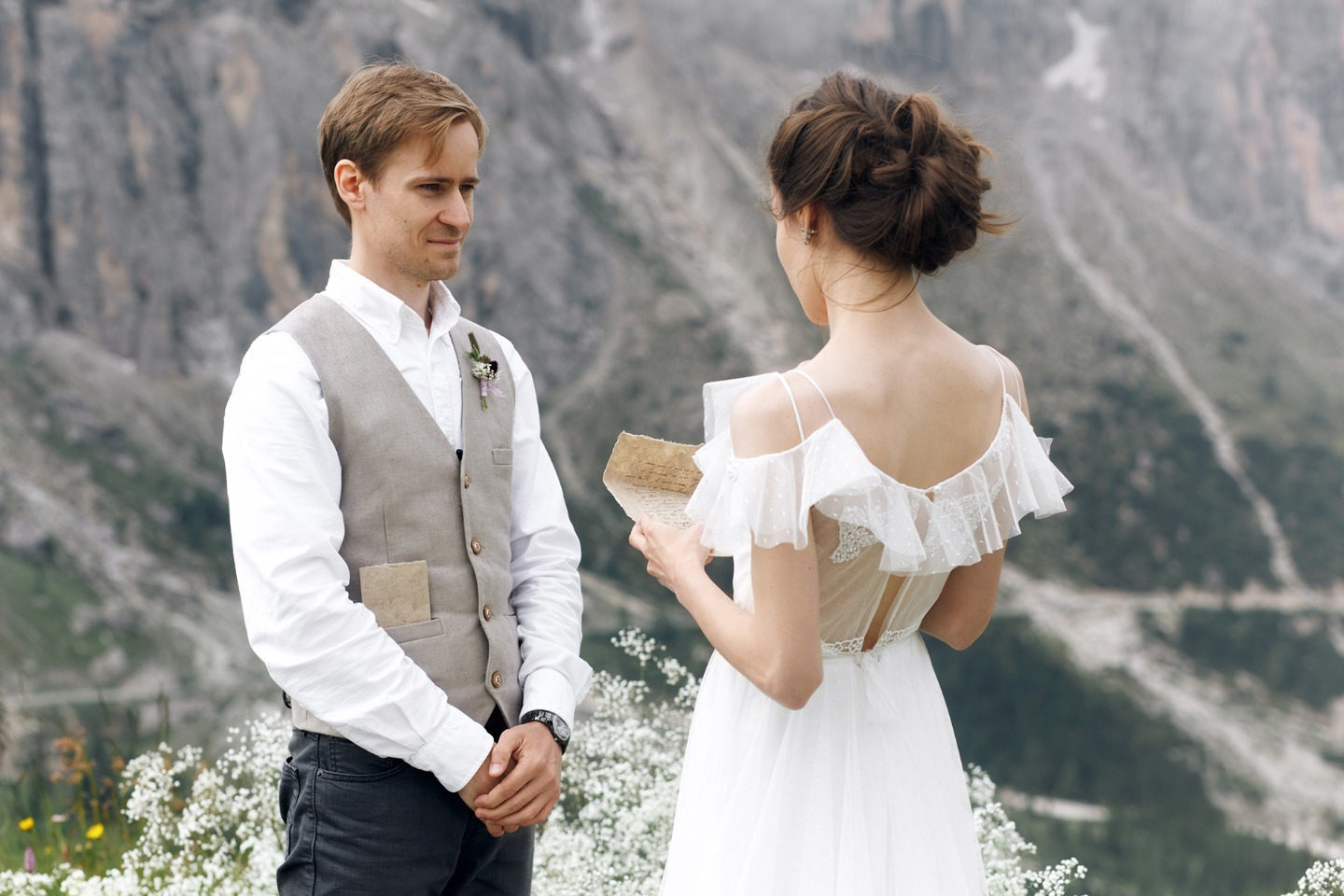 ФОТО ИЗ СТАТЬИ: Sky, mountains and us: свадьба для двоих в Доломитовых Альпах