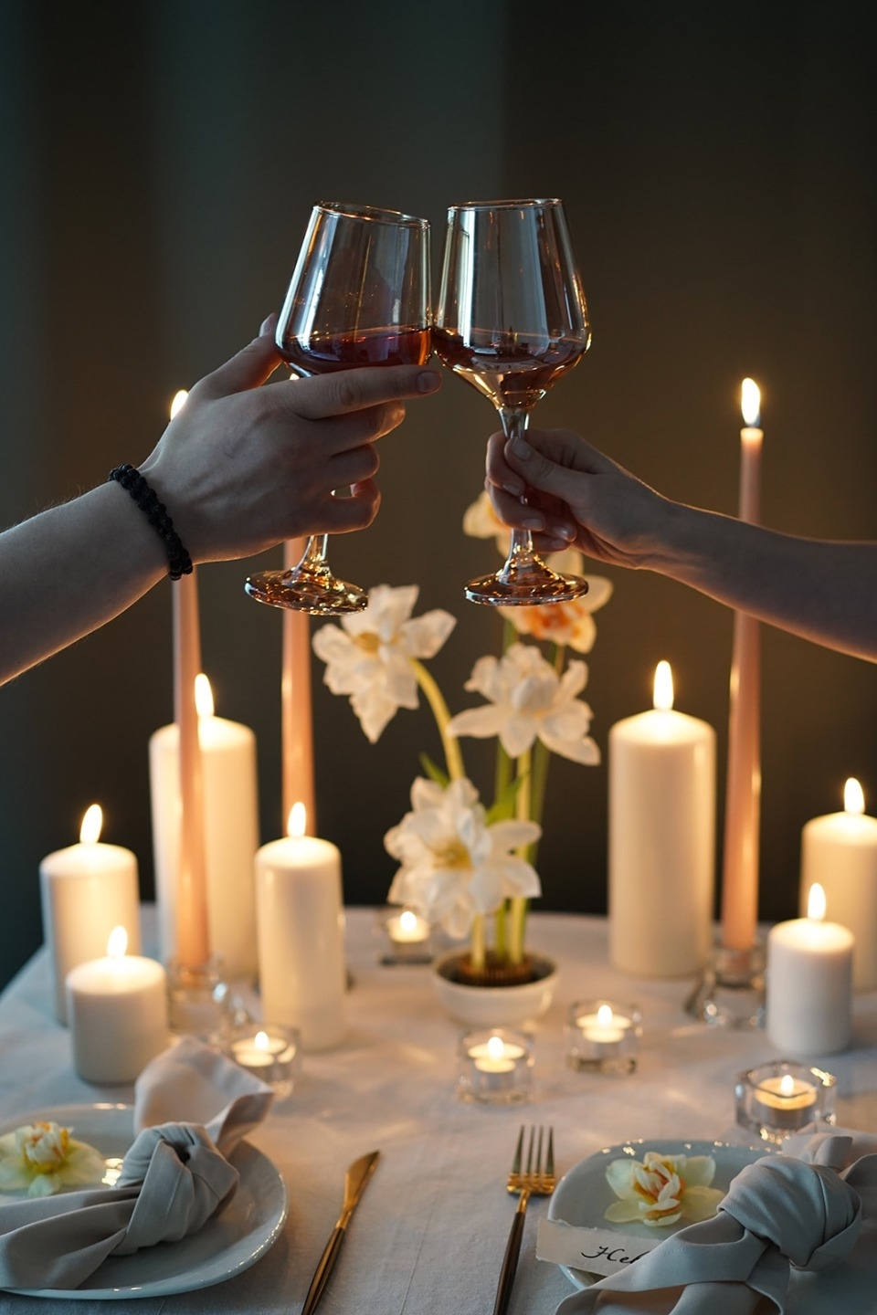 ФОТО ИЗ СТАТЬИ: «Жизнь как продолжительное свидание»: весенняя свадьба для двоих
