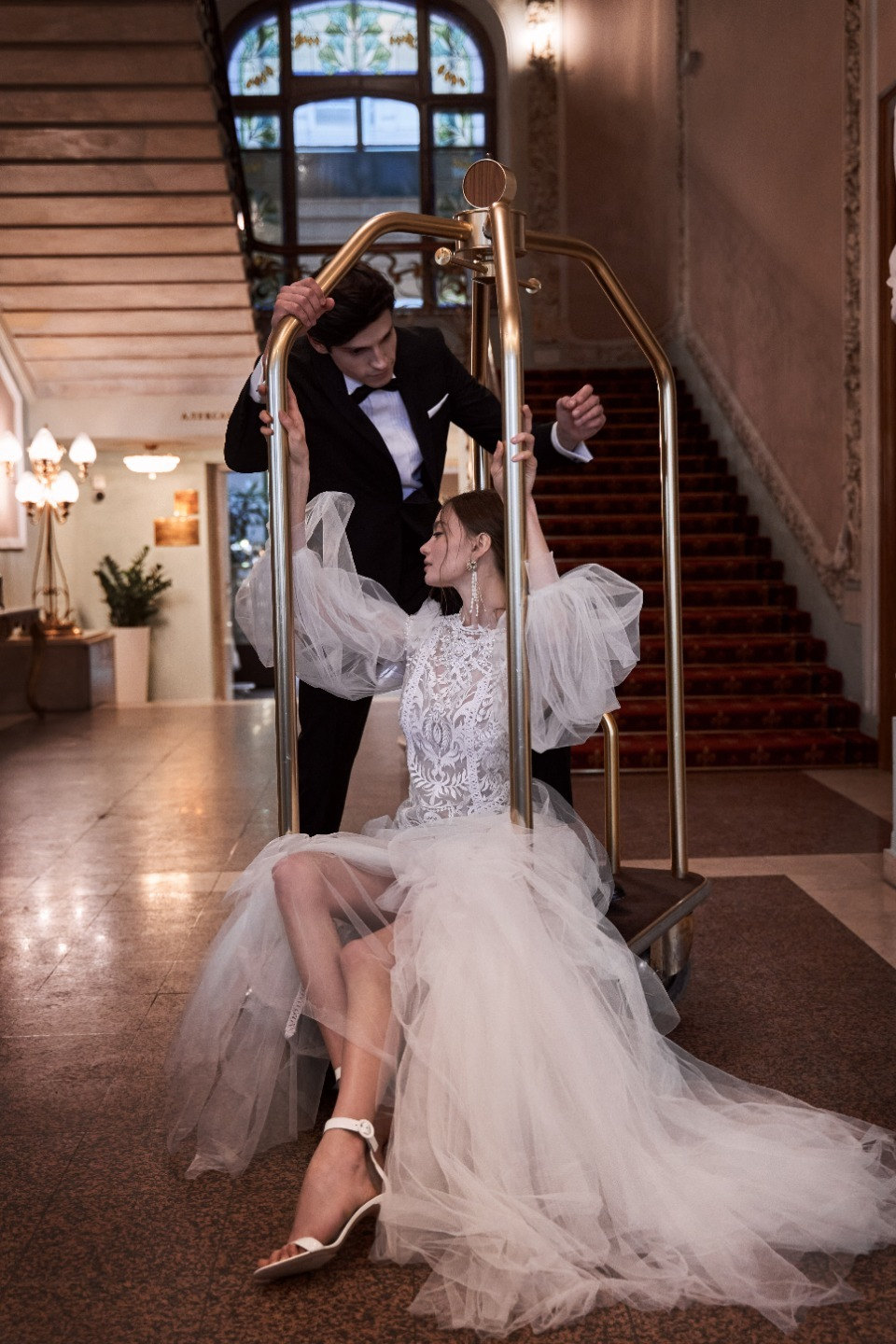 Свадьба для двоих в самом сердце Москвы: стилизованная съёмка