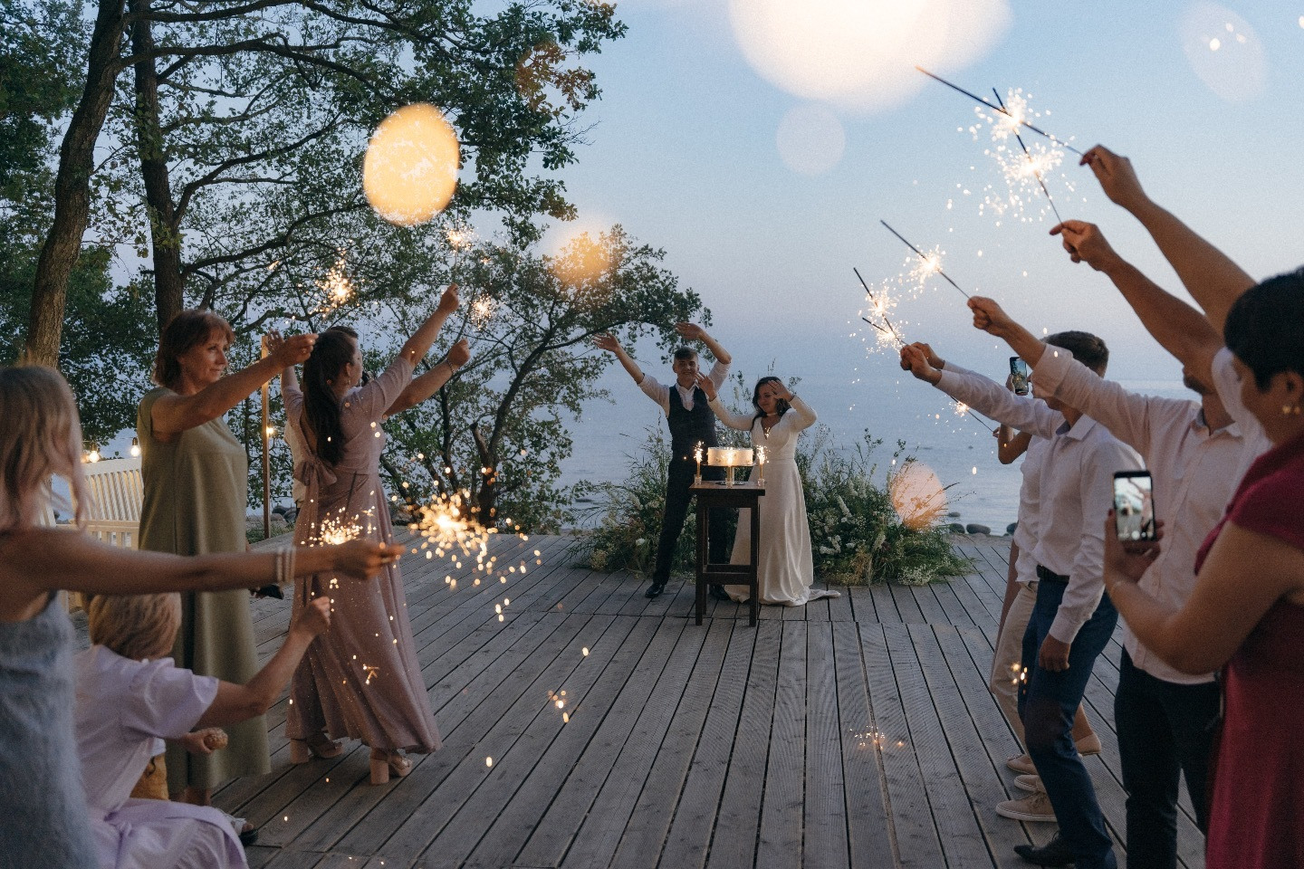 Лёгкое дуновение летнего ветра: свадьба на Финском заливе