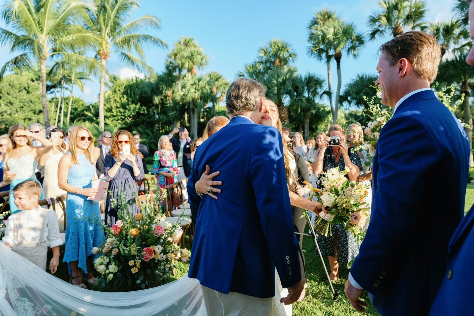Цветочное вдохновение: свадьба Леси Бурк и Эндрю Берри