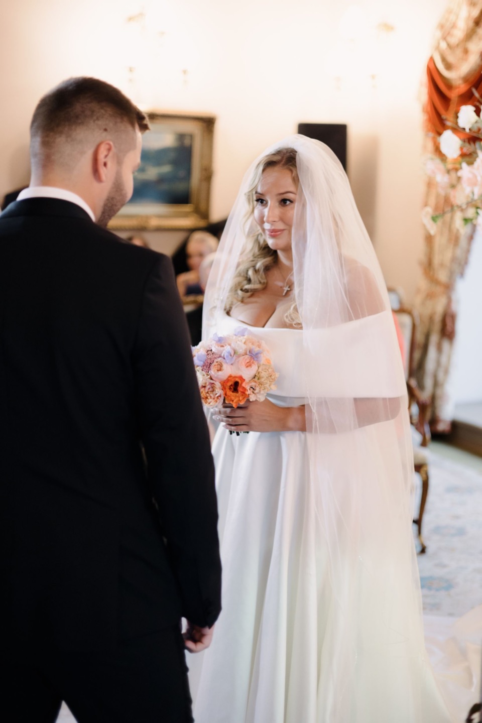 В свете твоей любви: классическая свадьба в Москве