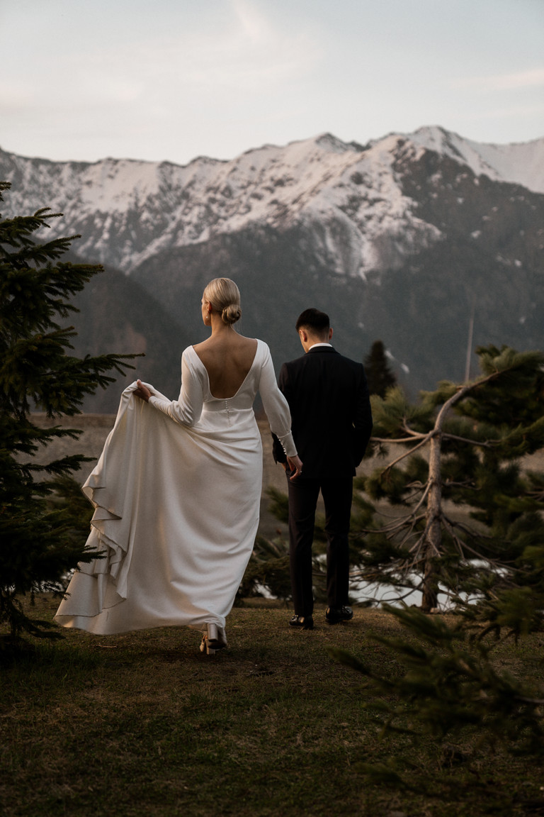 Эстетика и элегантность: классическая свадьба в горах Сочи
