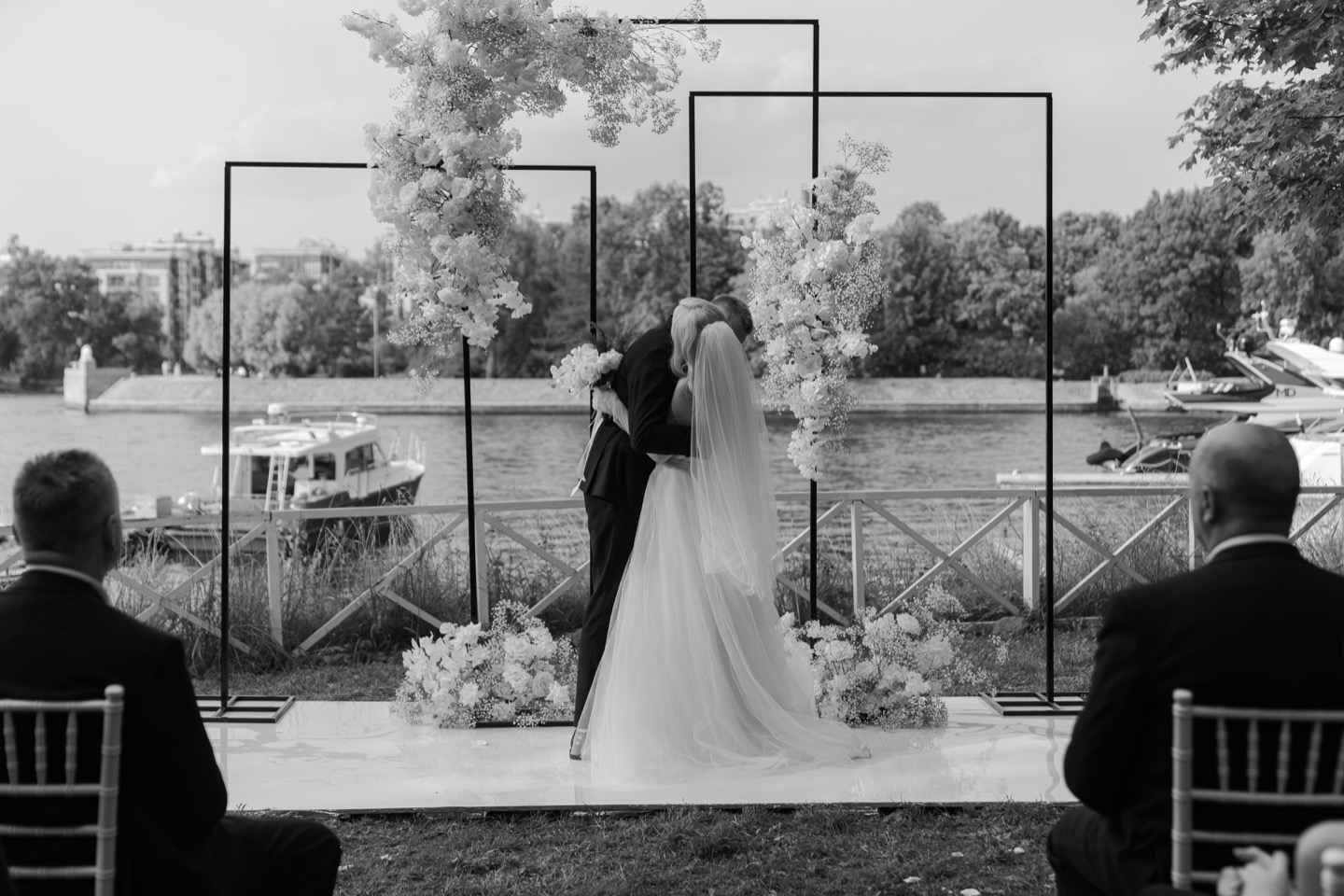 Монохром любви: свадьба в черно-белой гамме