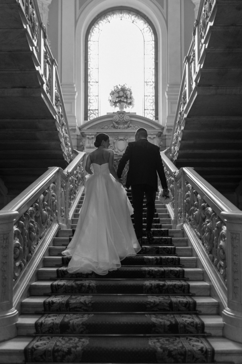 Классическая свадьба с прогулкой по Петербургу