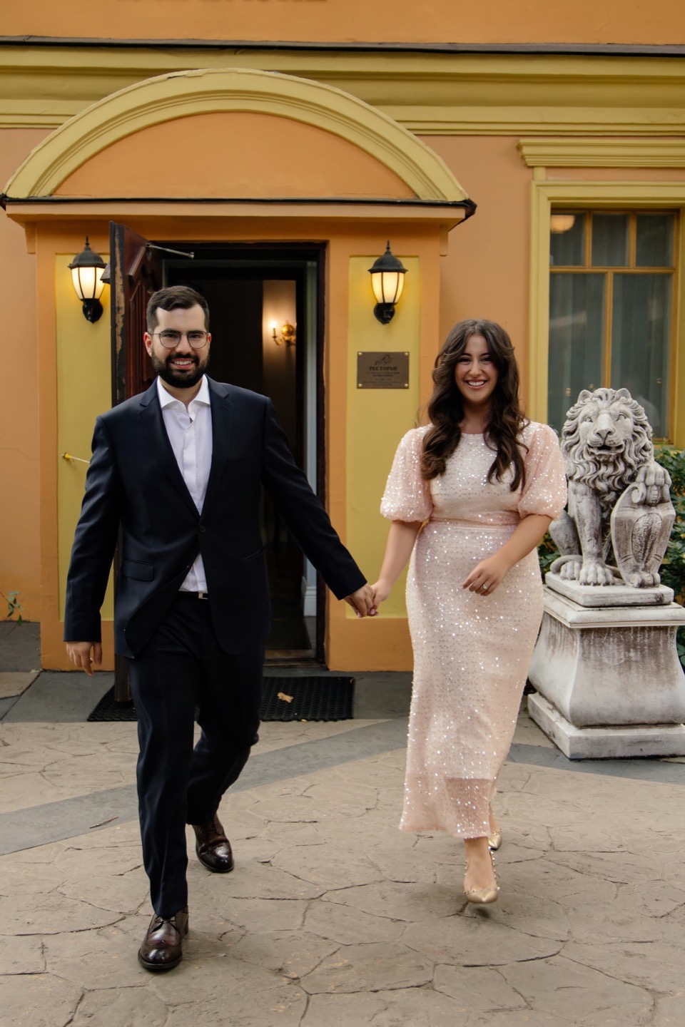 Семейная свадьба в итальянском дворике