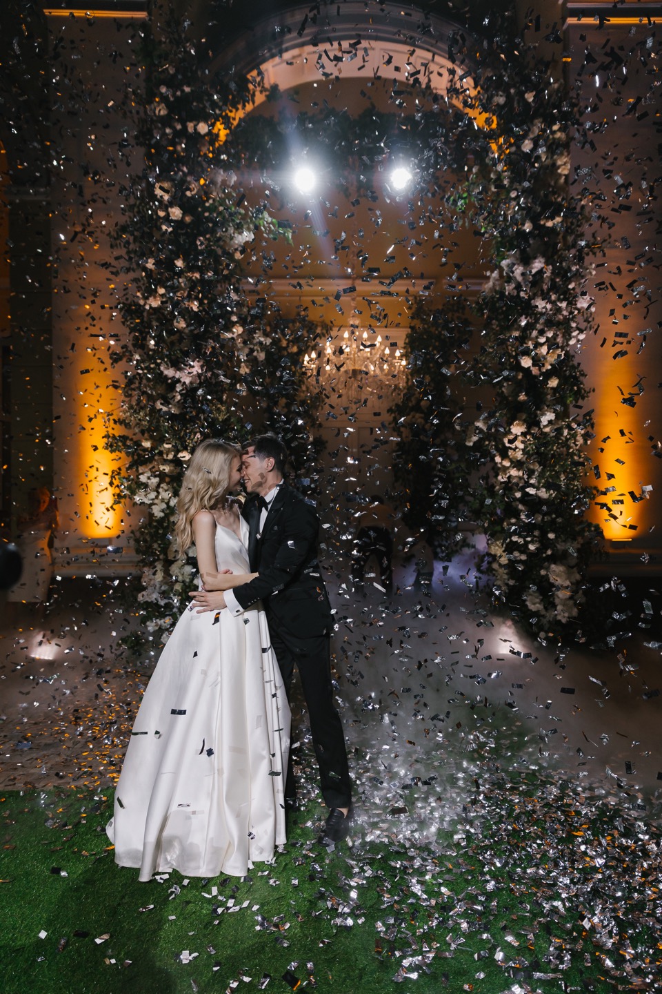 Романтичная мечта: свадьба в таинственном саду