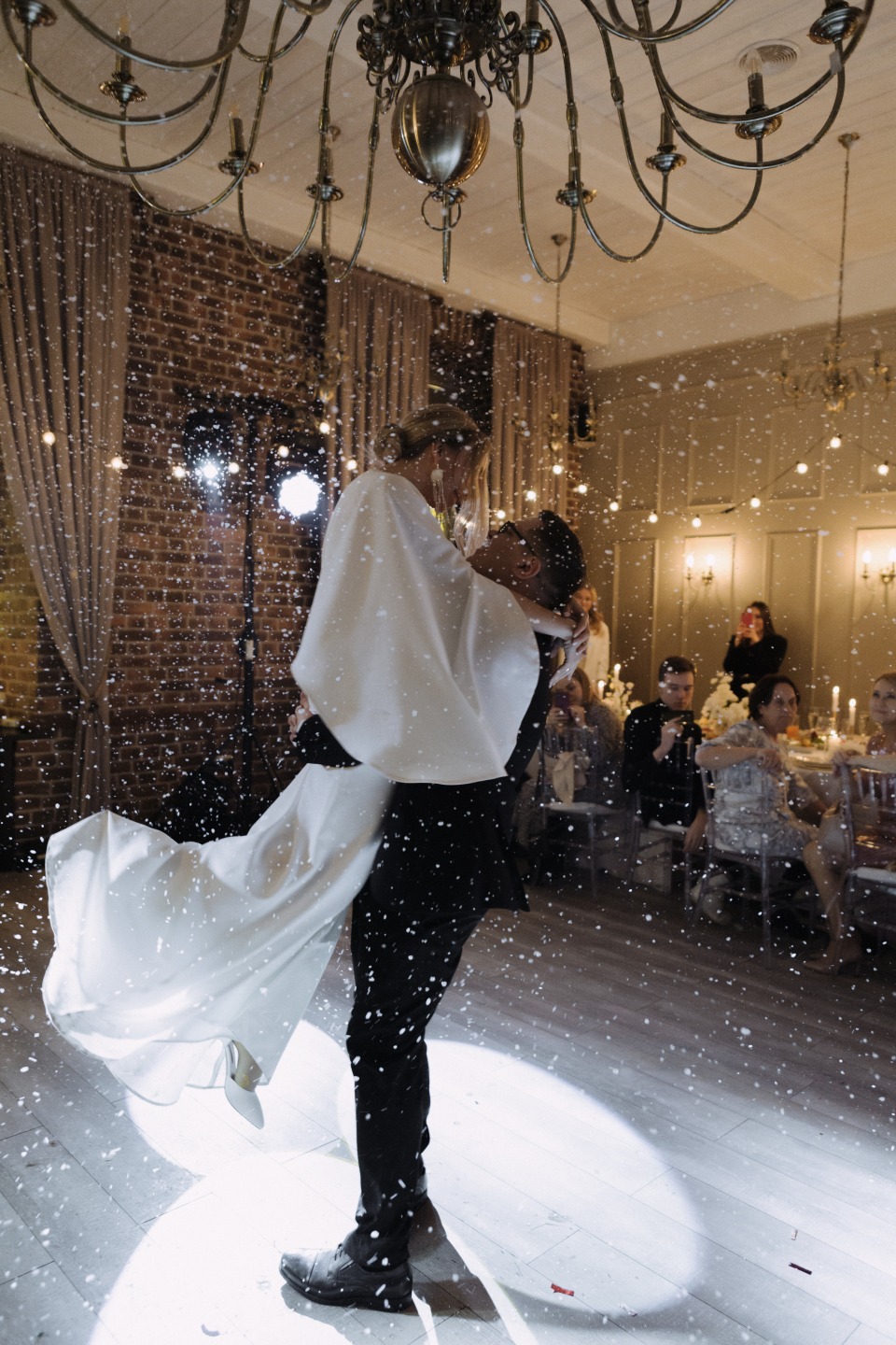 Под звуки джаза: элегантная зимняя свадьба в стиле Jo Malone